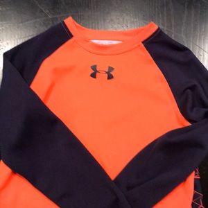 UA boys size medium loose fit